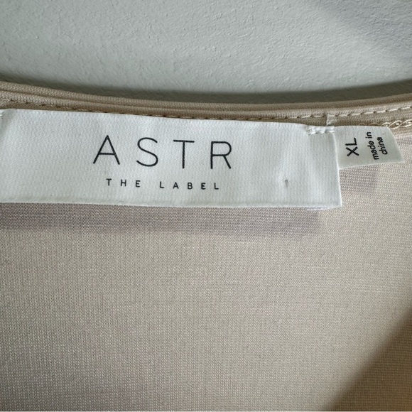 ASTR The Label Multi Cut Out Bodysuit Bone Long Sleeve Size XL Neutral NWOT - Picture 9 of 9